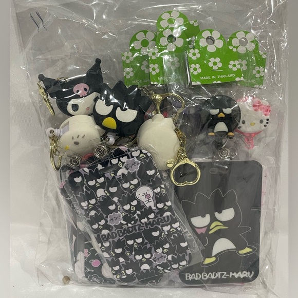 Sanrio Character Badge Holder - Picture 1 of 4